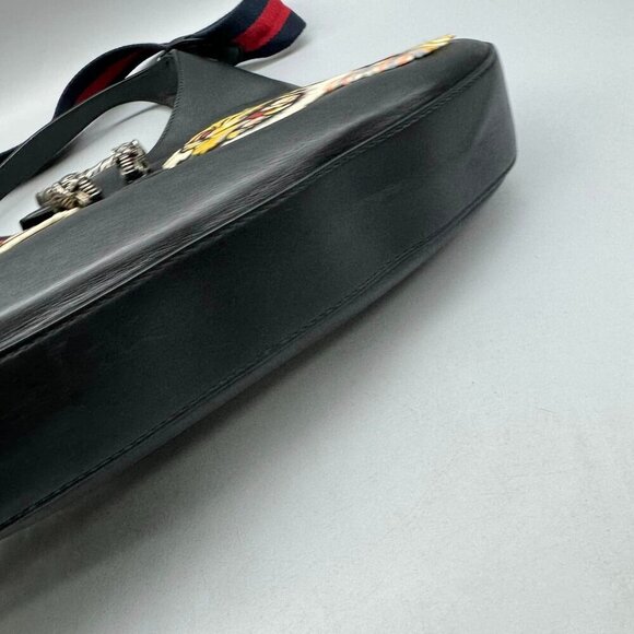 100% Authentic GUCCI Soho Leather Shoulder Bag 644-081924 - Picture 11 of 16